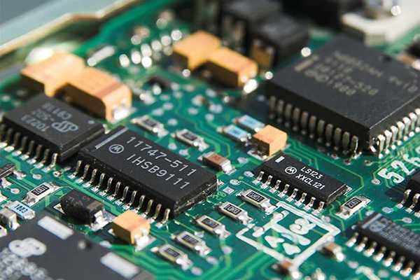 ¿Por qué usar el recubrimiento conforme UV?